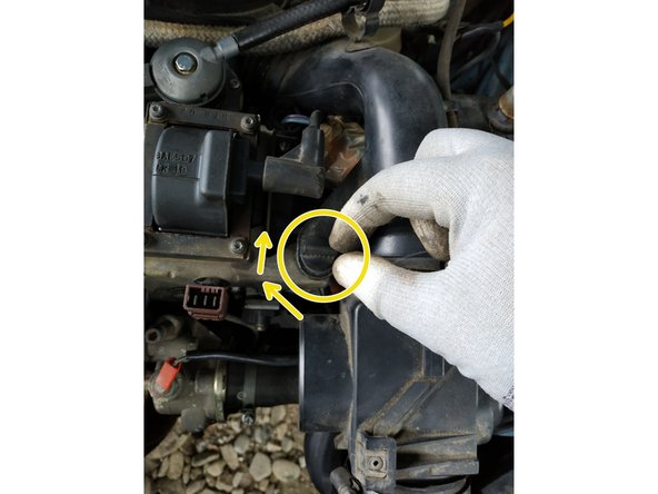 remettre l'agrafe dans son logement et verrouiller en faisant 1/4 de tour