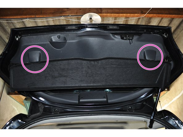 Remettre en place la plage arrière.