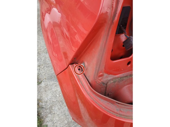 sortir la vis côté gauche, clé torx T20