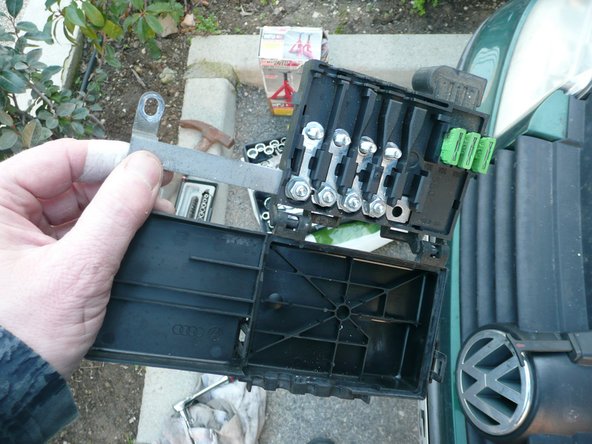 Puis déclipser le support avec le clinquant et le mettre de coté.