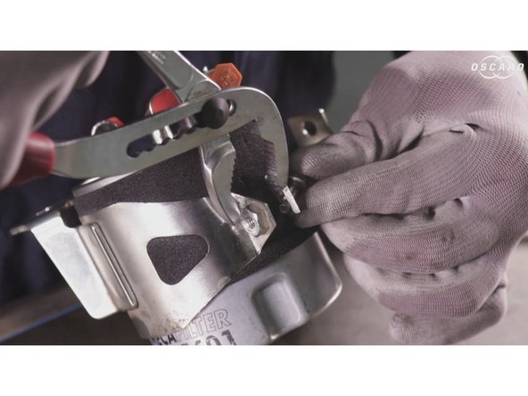 Reposer le support sur le nouveau filtre.