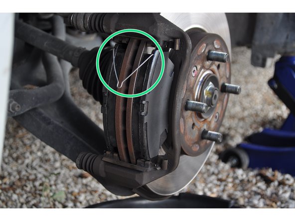 
Replace the retaining spring.
