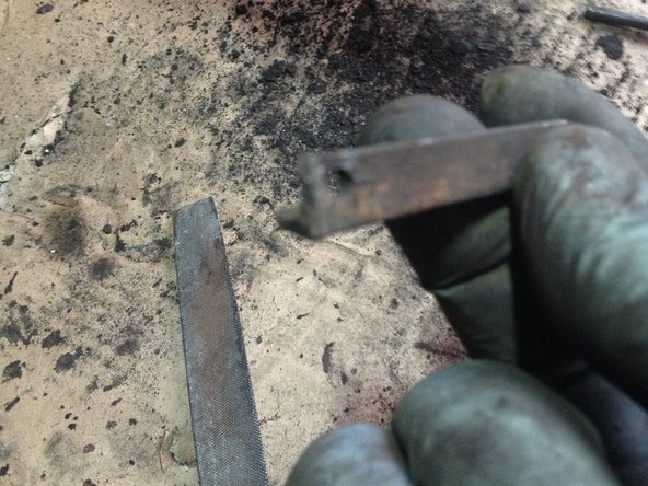 
Clean the column, with a file, correct the edges if they are damaged.
