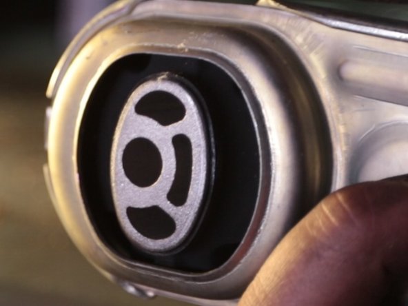 Vérifier l'état et le dimensions du nouveau support moteur