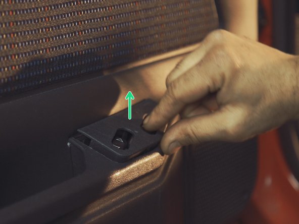 
Unclip the window lifter control trim
