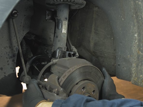 Tourner le système de freinage pour un meilleur accès