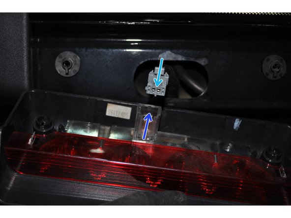 Reconnecter la fiche électrique.