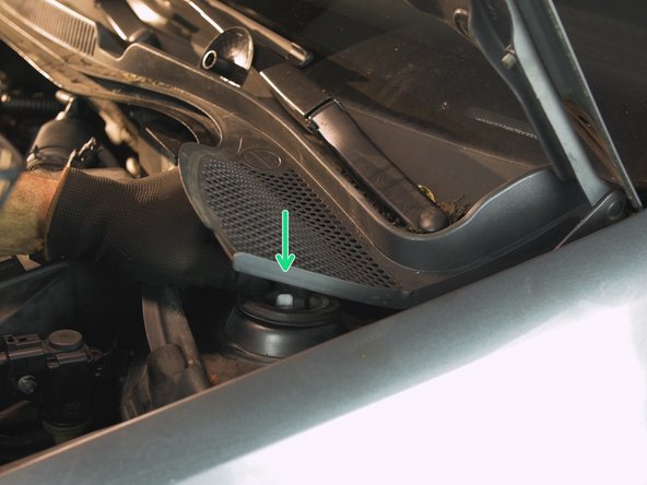 Replacer la coupelle d'amortisseur