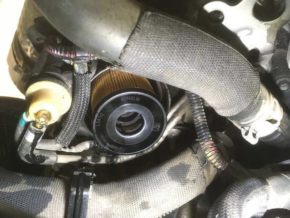 La tétine doit être positionné en sorte qu'elle rentre dans son emplacement