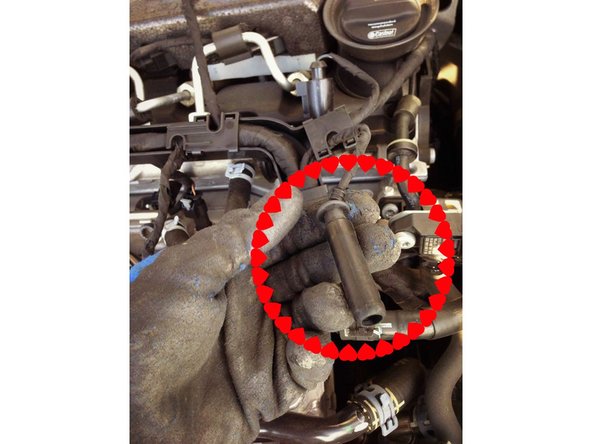 Maintenant il vous faudra simplement bien reconnecter le cache noir qui sert d'alimentation sur votre bougies de préchauffage.