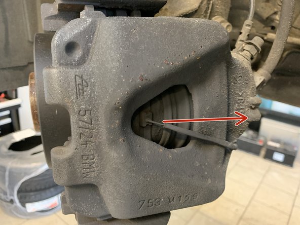 Ouvrir le bocal de liquide de frein