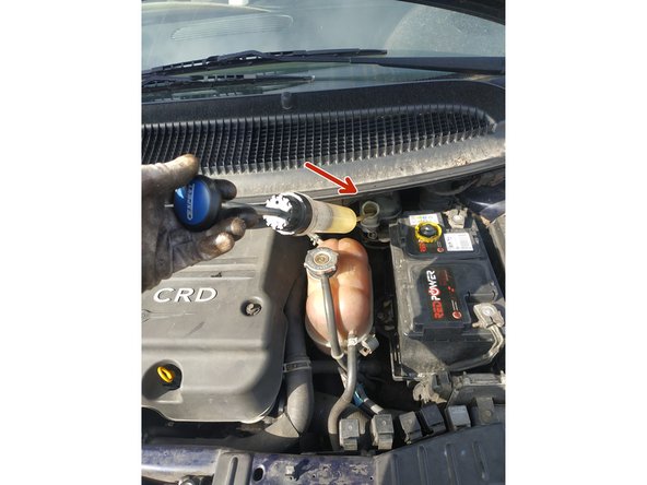 compléter le niveau de liquide de frein