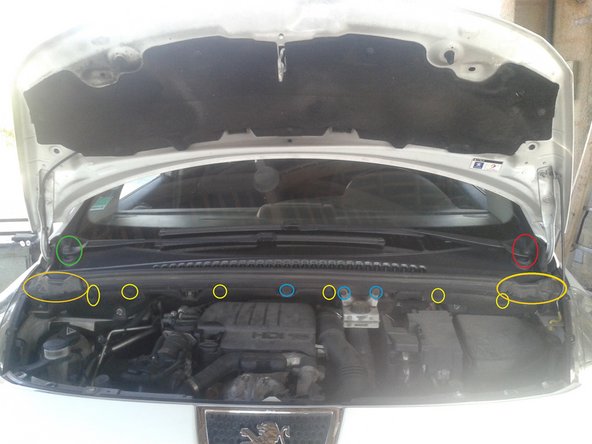 Repose de la grille d'auvent (sens inverse de la dépose)