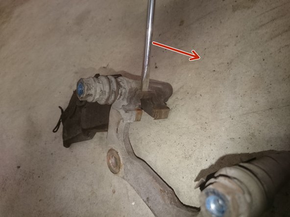 S'ils sont abîmes et/ou fournis avec les plaquettes changez les 2 ressorts antibruit de chaque étrier.