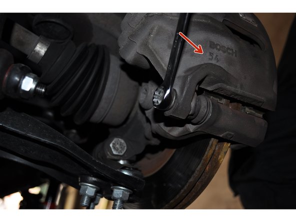 Utiliser les nouvelles vis de fixation ou mettre du frein filet sur celles d'origine.