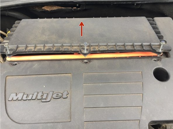 Dévisser les 3 écrous grâce a une clé a pipe de 7