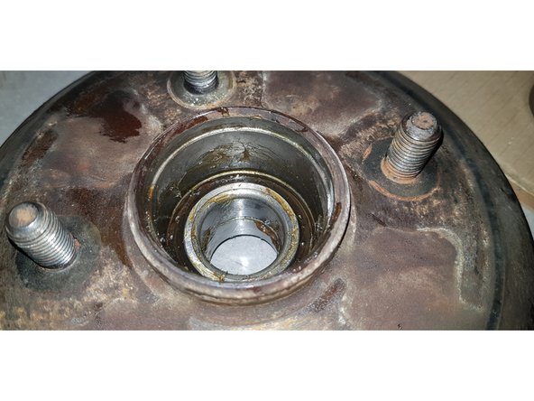 Placez le roulement.