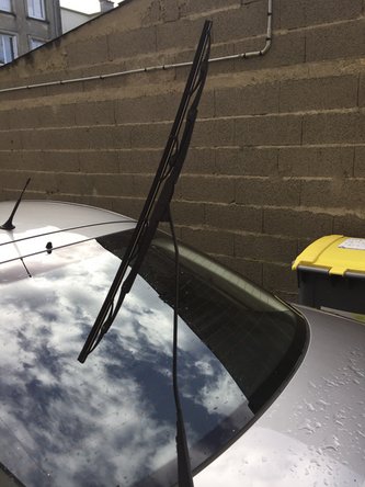 Levez votre balais d'essuie-glace