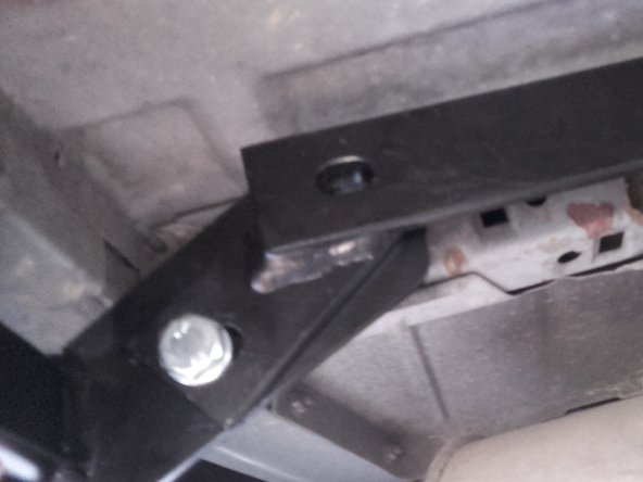 
The tow ball is removable and held with 2 bolts.
