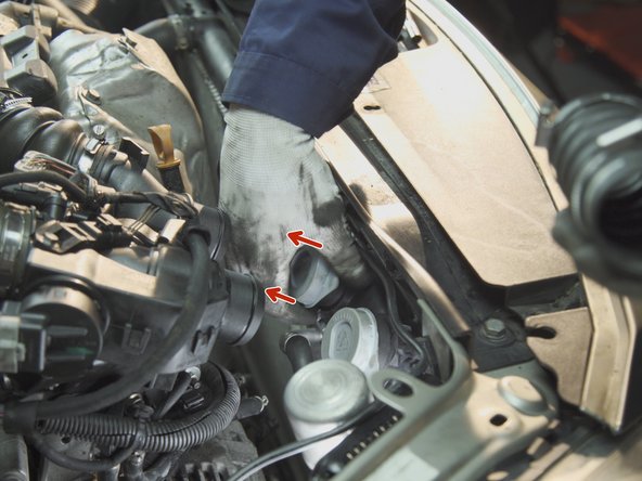 Retirer les capuchons de protection du radiateur