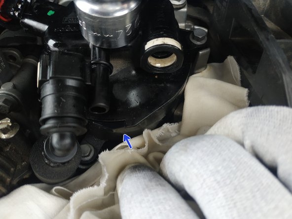 il y a un ergot sur le porte-filtre qui fait office de butée