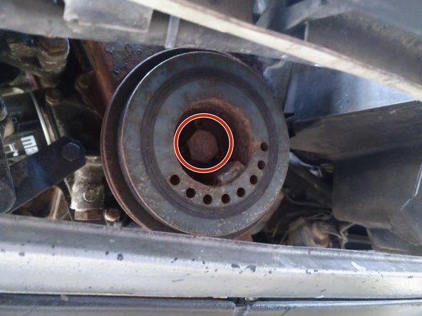 Mettre la 5ème vitesse afin de bloquer suffisamment le moteur