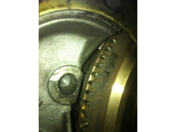 Normalement il y a une bague en bronze à cet emplacement. Pour moi il n'y en avait pas.