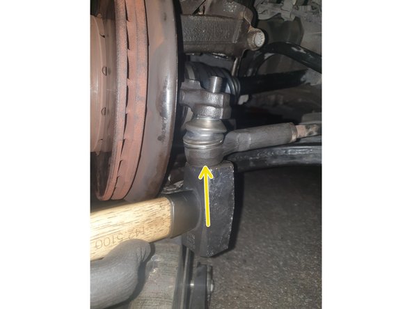 Insérer d'un coup franc la rotule dans son logement