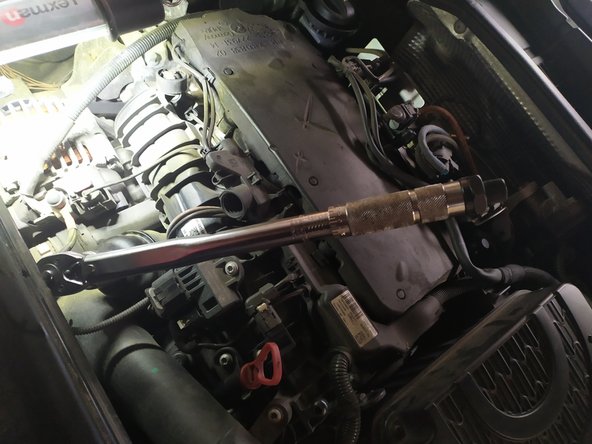 Resserrer au couple ( 25nm)