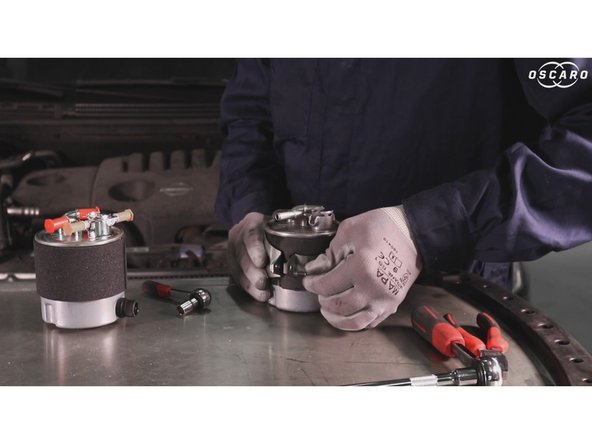 Récupérer le support sur l'ancien filtre.