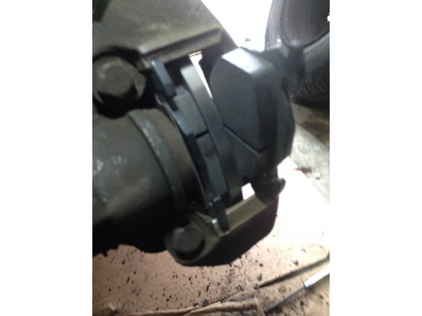 
The outer plate is placed with the smooth edge at the bottom and the point at the top.
