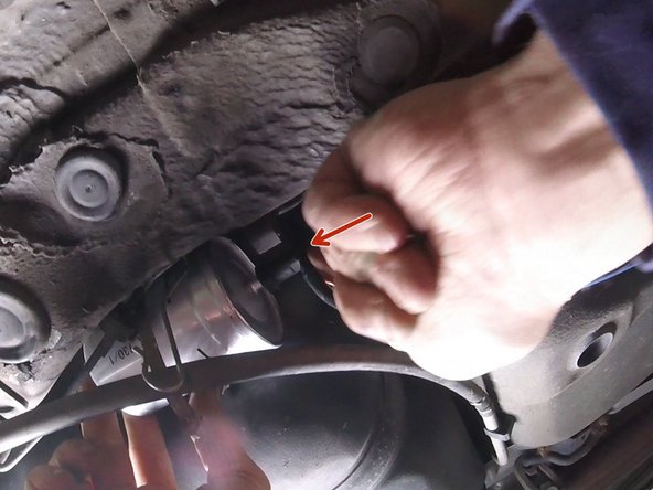 Clipser les 2 durites sur le filtre