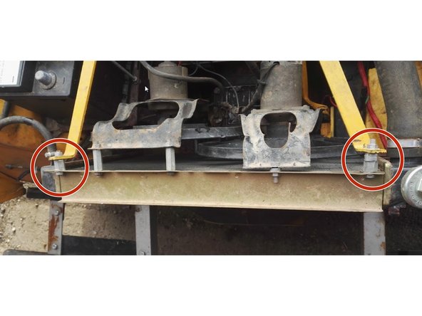 Dévisser les 2 vis de fixation supérieure