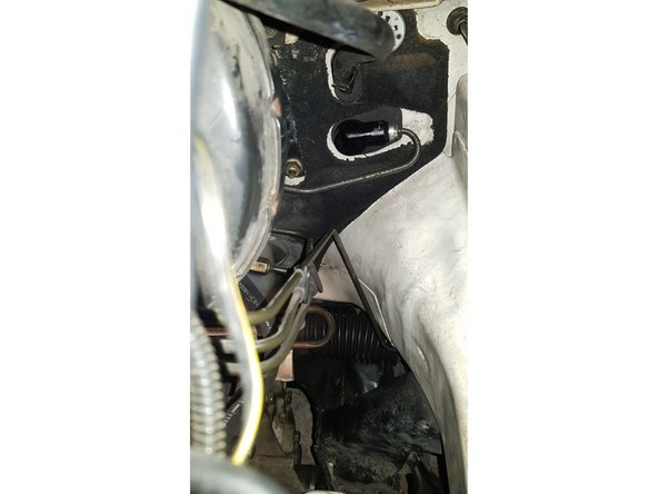 Le remontage s'effectue en sens inverse.