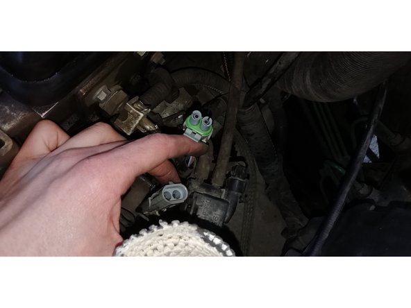 Débranchez les prises précautionneusement.