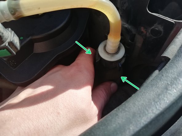 
Pump the bulb until it hardens and you no longer see bubbles in the clear tubes.
