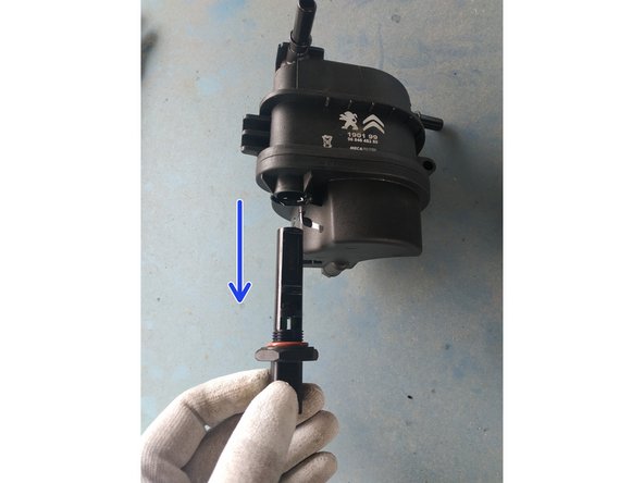 dévisser à la main