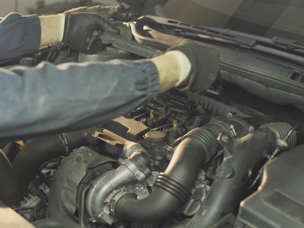 Repositionner le cache moteur.