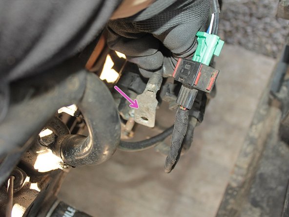 Si vous avez un doute sur le branchement, repérer les câbles avec du ruban de masquage et noter leur correspondance.