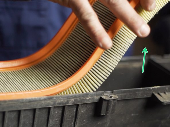 Retirer le filtre à air de son emplacement