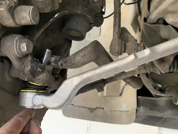 Serrer l'écrou de 21