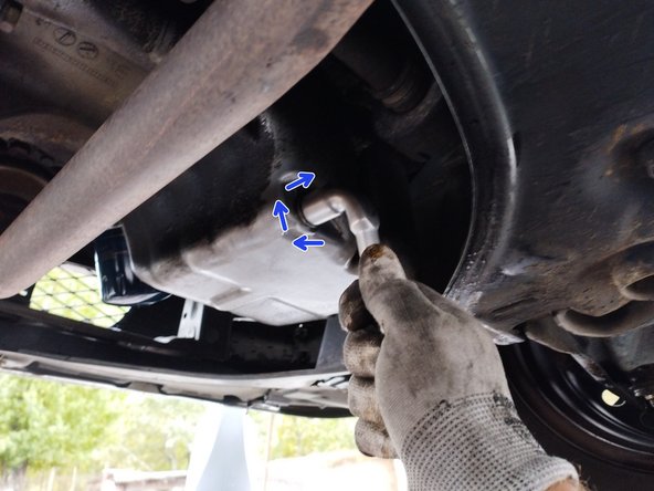 visser à la clé de 14mm