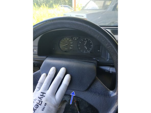 Là encore, je n'ai pas le couple mais on veillera à serrer très fort.