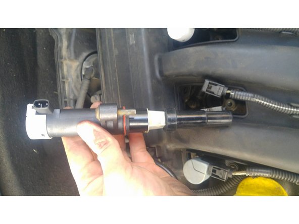 A présent il suffit de tirer la bobine, et voilà le démontage est terminé.