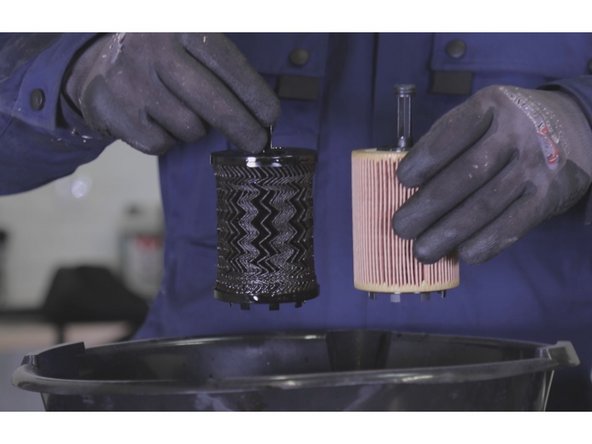 Comparer l'ancien et le nouveau filtre à huile (hauteur,longueur)