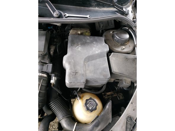 Vérifier également que la courroie est bien en place et que tout fonctionne correctement.