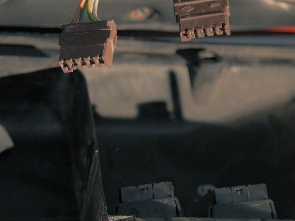 
Put down the storage compartment
