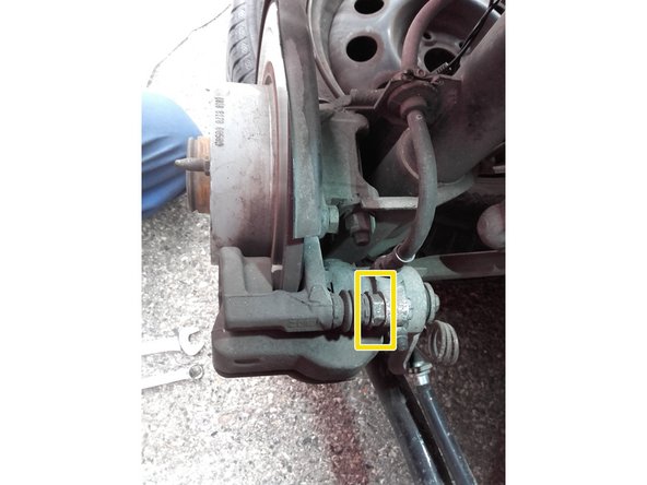 La clé de 13 se place en bout de colonnette