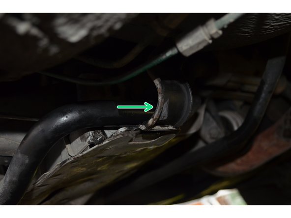 Ne placez pas le cric sous une partie de la barre qui n'est pas horizontale au risque qu'il glisse.