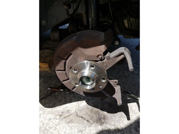 Le remontage s'effectue en sens inverse.